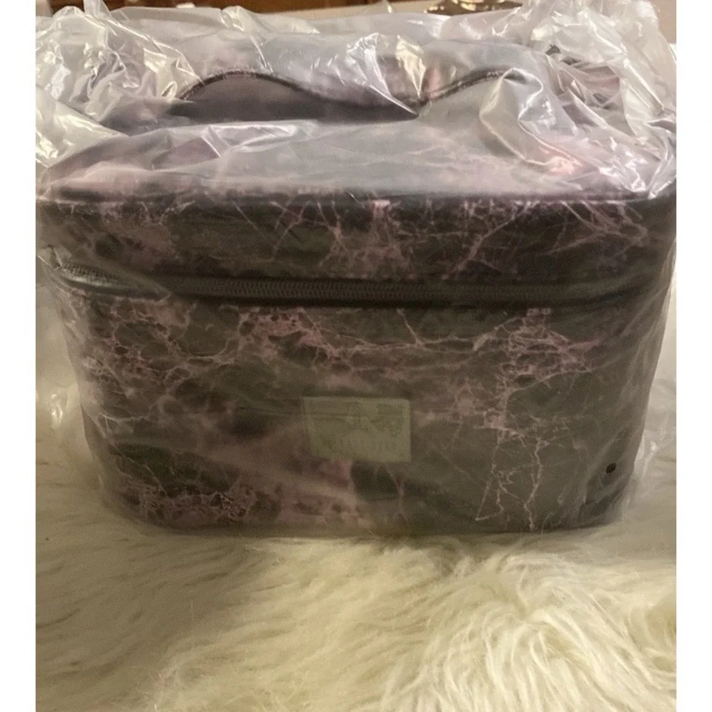 Jeffree Star cosmetic travel bag Marble Black‎ Pink Discontinued